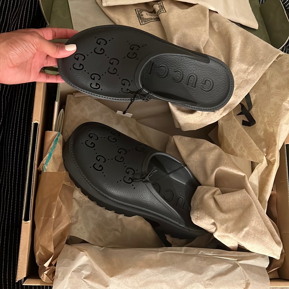 Gucci clogs